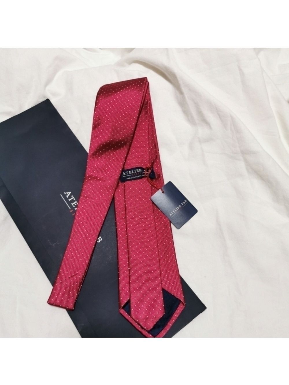 Atelier F&B red silk men's necktie - Picture 2 of 5